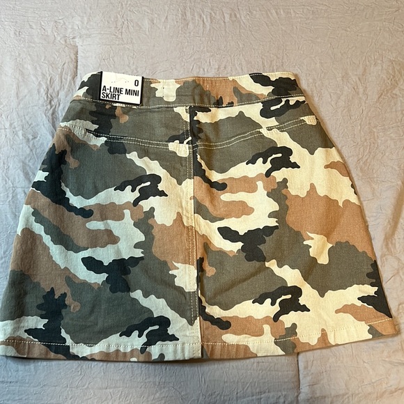 Francesca’s Mini Skirt - Picture 4 of 4